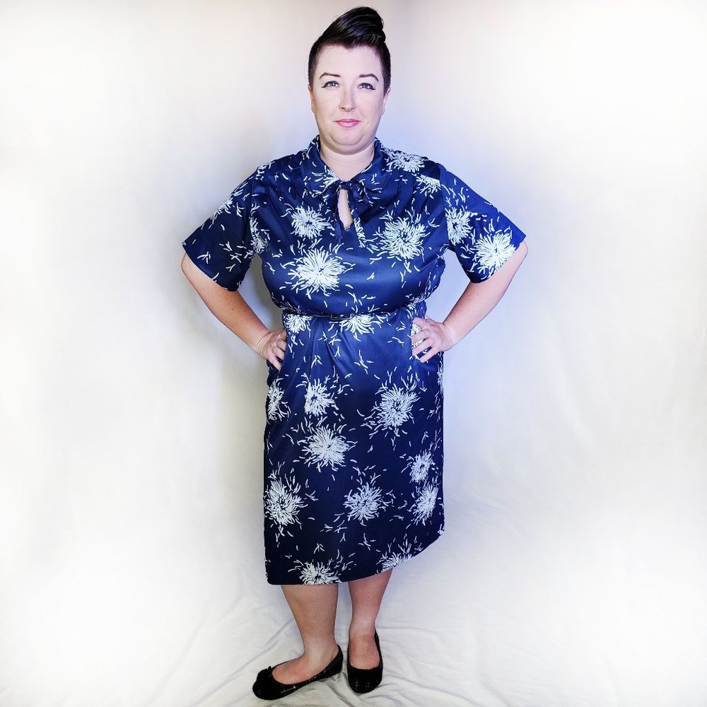 Vintage Dandelion Print housedress w/matching belt